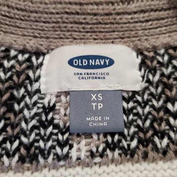 Aztec Cardigan - Picture 3 of 11